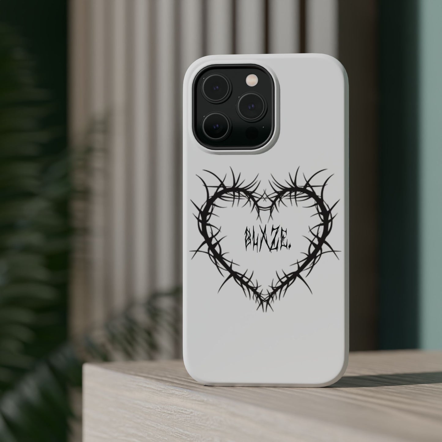 blxze. x lks "heart of thorns" MagSafe® case