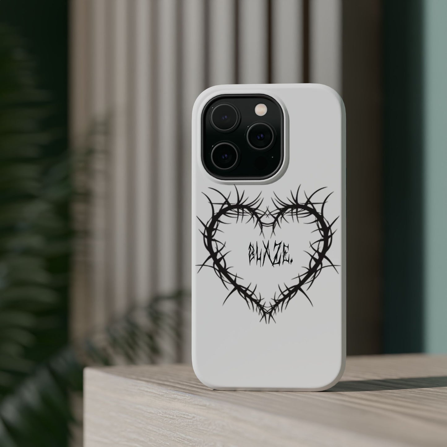 blxze. x lks "heart of thorns" MagSafe® case